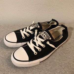 Women’s size 8 Converse Chuck Taylor shoreline